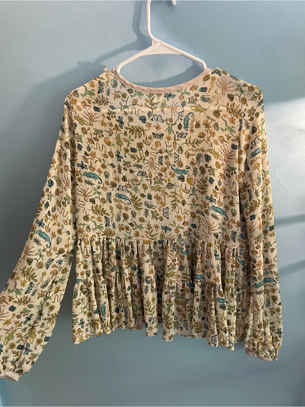 Long-Sleeve Nature Patter Sheet Babydoll Top - Picture 2 of 8